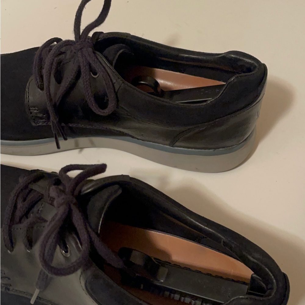 Ugg men shots in a good condition suede and leather - Picture 10 of 12